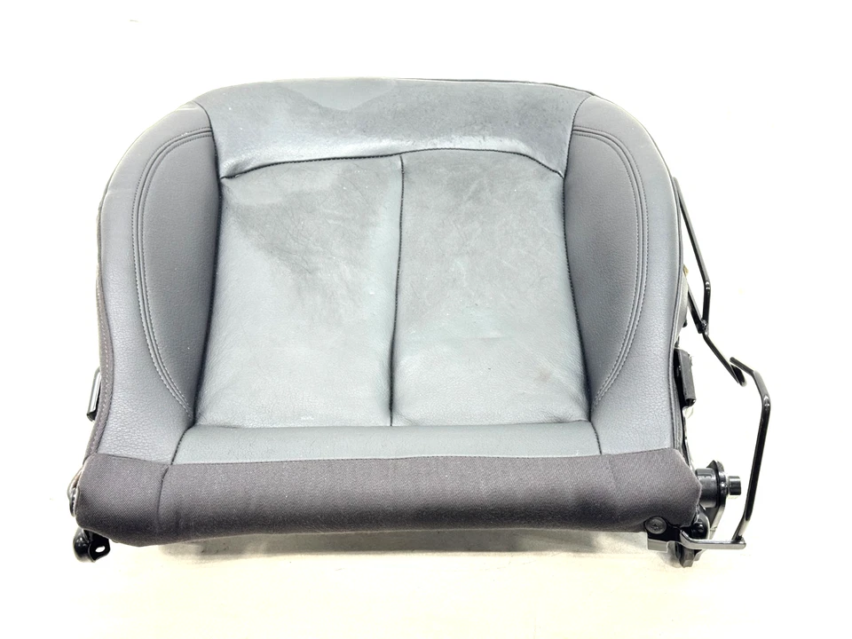 2015-2016 奥迪 A3 8V 前右乘客低座座垫 原始设备制造商 8V5881362 BLK — 第 3/4 张图片