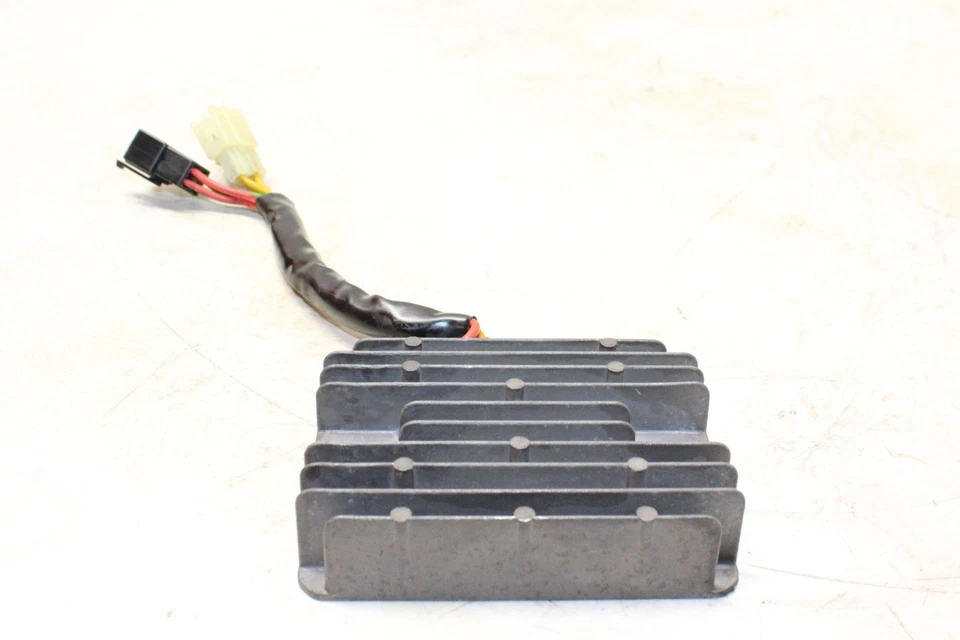 Regulador de voltaje rectificador Ducati Monster 750 2000 OEM Foto 4 de 4