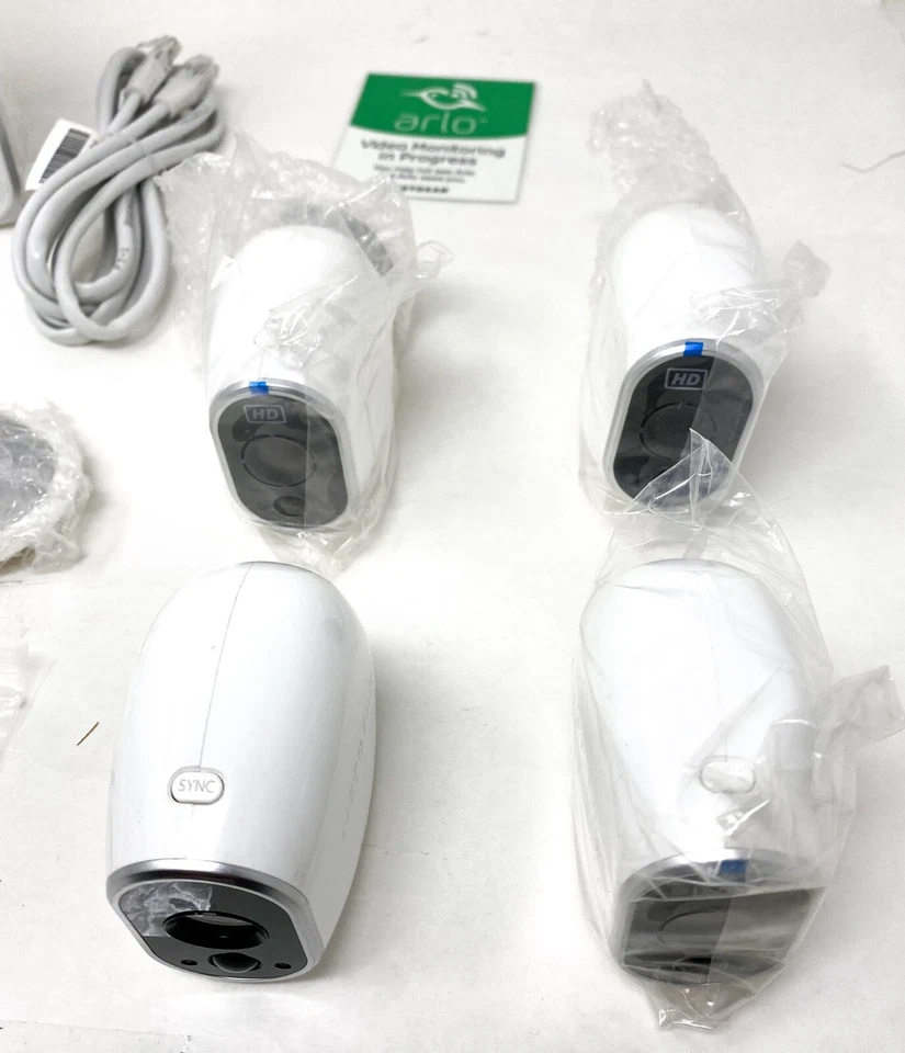 Sistema de seguridad Arlo Netgear VMS3530 3 cámaras HD sin cables caja abierta Foto 3 de 4