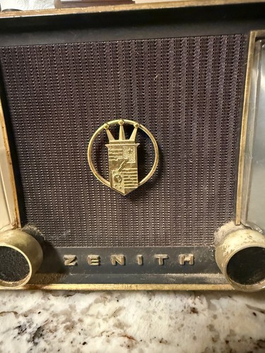 Vintage Zenith Collectible Clock Radio - Model C624 - Tested & Working C624C - Picture 4 of 9