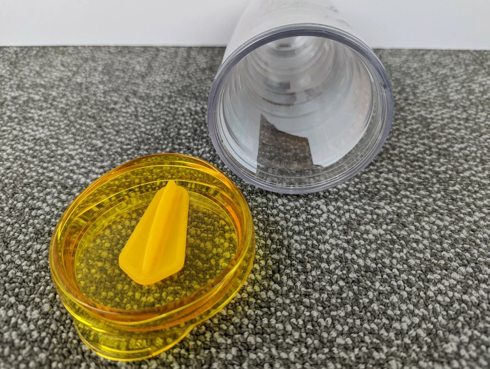 Дорожная чашка Margaritaville с желтой крышкой Wasting Away Again 26 унций Jimmy Buffet - Изображение 3 из 4