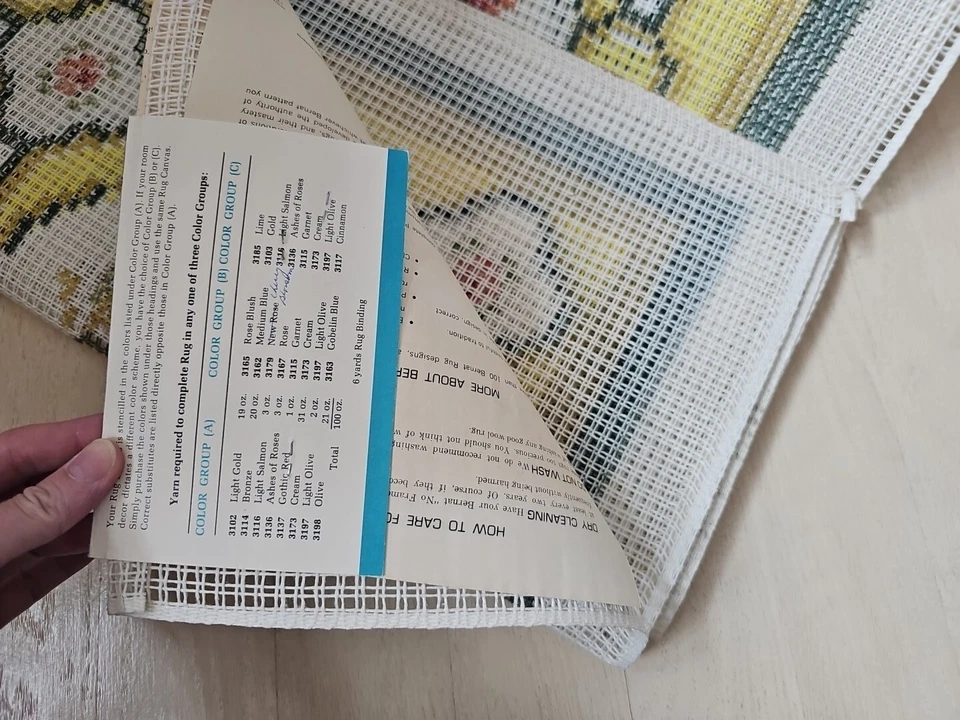 Bernat Latch Hook Rug No-Frame Pattern Oriental Roses #3452 NEW Old Stock 37x58 - Image 3 of 4