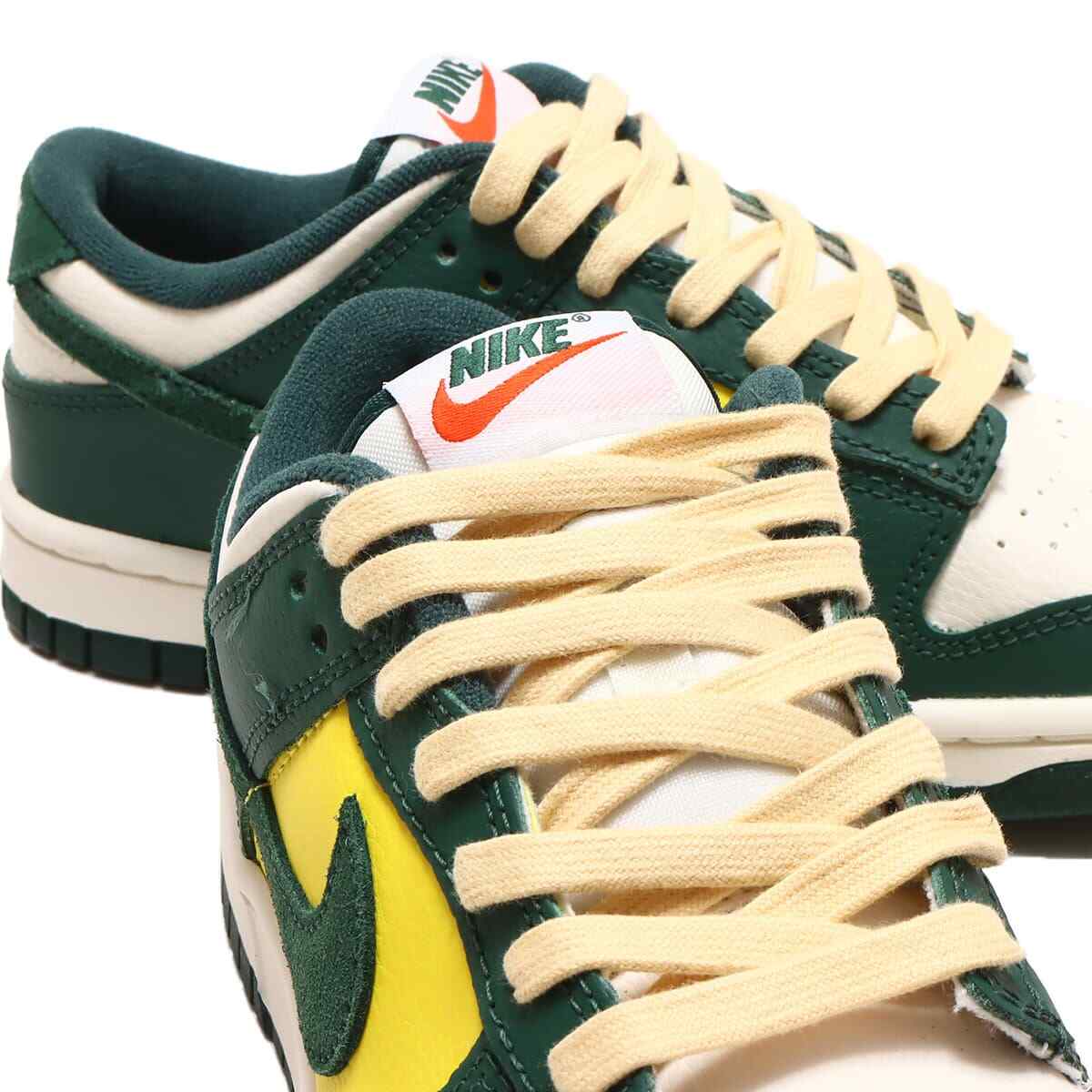 Nike Women's Dunk Low SE 