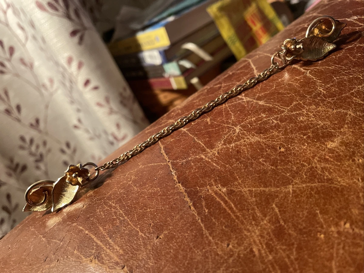 Vintage Gold Tone Sweater Clips Connected Chain Leaf Shape Swirl EUC