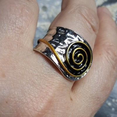 Handgefertigter Spiral-Ring Silber Gold Hammeroptik Band Größenverstellbar 1,7cm