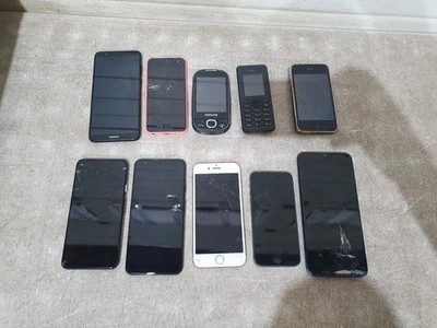Mix Posten 10 verschiedene Marken Smartphones & Handys mehrfarbig - für Ersatzteile