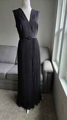 black formal dress size 14 Kay Unger Women's Pleated Maxi Dress. Size: Women’s
