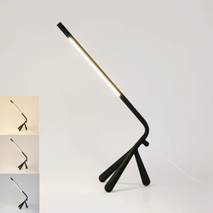 Dimmable LED Lampe de bureau avec USB-C, Lumière de soin des yeux pour la maison & Bureau