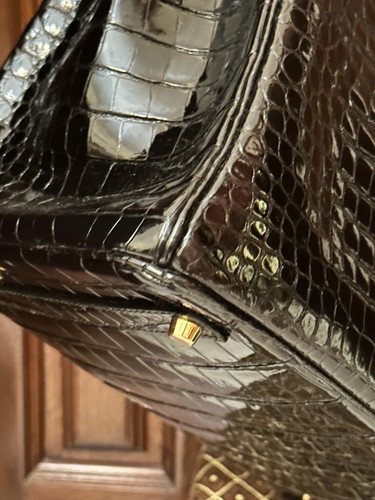 Hermes Birkin 35 Black Crocodile Shiny Porosus With GOLD Hardware - Picture 8 of 23