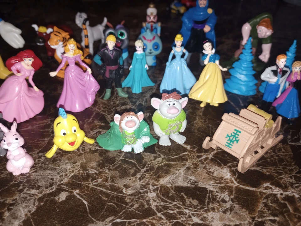 Lote de mini figuras Toy Story y más de princesas Disney Foto 4 de 4