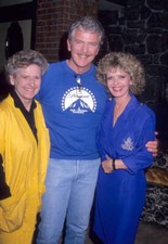 Ann B. Davis, actor Robert Reed and Florence Henderson atten - 1989 Old Photo 4