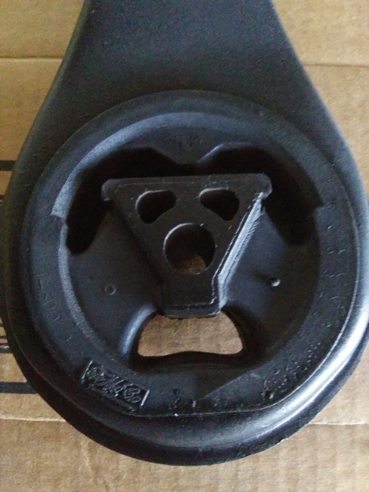 Montaje de motor para Mazda 3 y 5 2004-09 y Mazda 3 Sport Foto 4 de 4