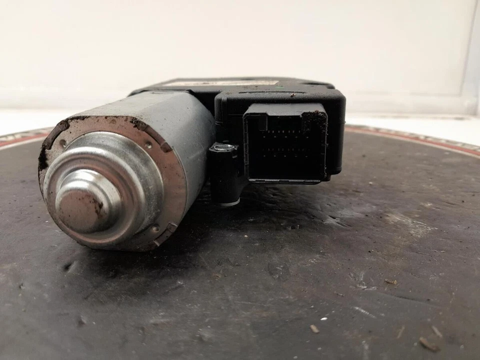 Alfa Romeo Giulietta 2015 Mk3 Fl Sun Roof Motor - Image 3 of 4