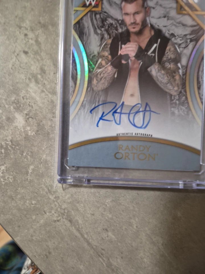 2018 TOPPS LEGENDS OF WWE AUTOS RANDY ORTON /50 - Image 4 of 4