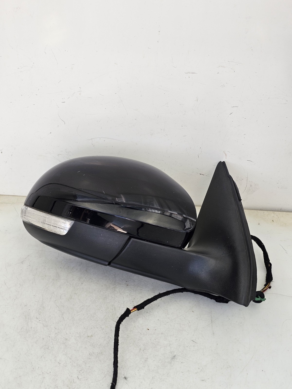 2009 VW VOLKSWAGEN TIGUAN SUV Right Driver Side O/S  Door Wing Mirror 5N2857503L