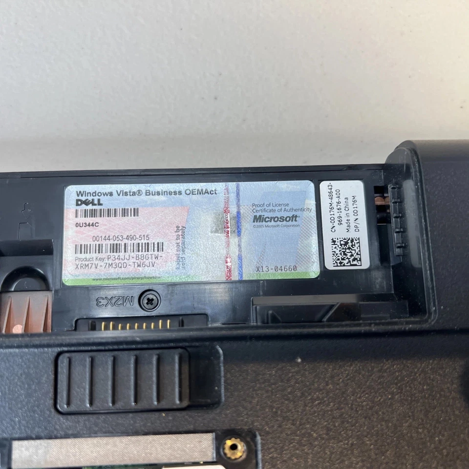 Laptop Dell Studio 1555 Pentium T4300 4 GB sin HD SOLO REPUESTOS Foto 2 de 4