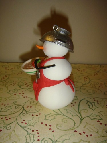 Hallmark 2015 Merry Is Making Limited Edition Ornament - Imagen 3 de 5