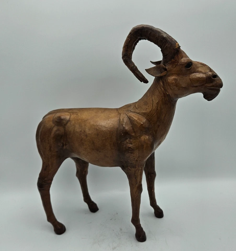 "Figura de estatua de cuero real vintage de cabra de montaña de 13"" de principios del siglo XX" Foto 4 de 4