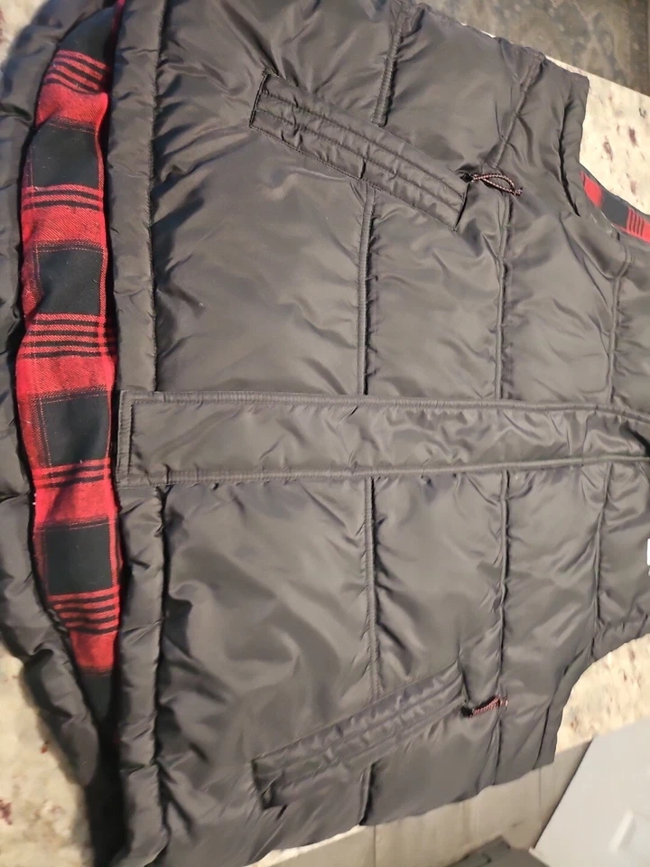 Chaleco con capucha CHAPS PUFFER para hombre/negro con forro de franela rojo negro/XL Foto 4 de 4