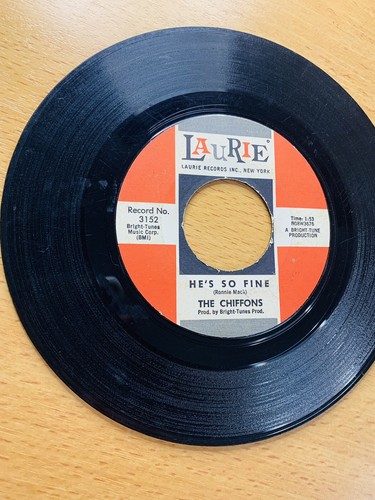 The Chiffons - He's So Fine & Oh My Lover 45rpm LAURIE RECORDS - Picture 2 of 6