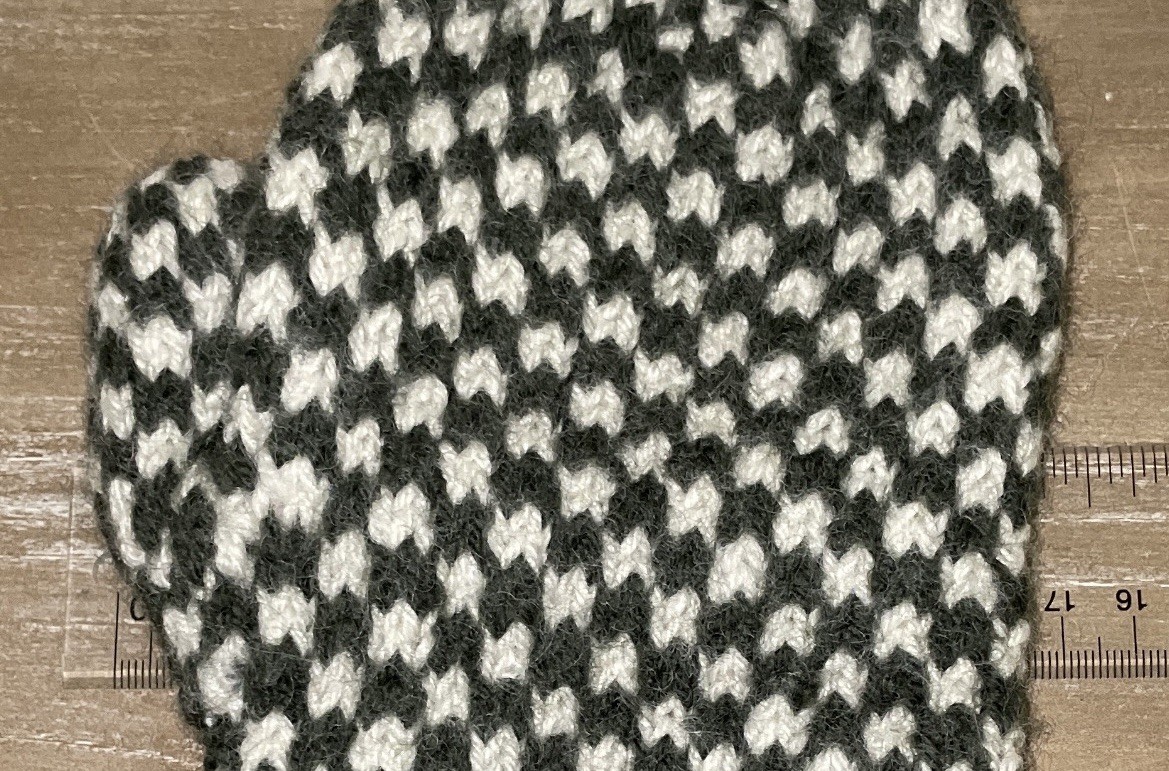 Green & White Houndstooth Pattern Cuff Hand-Knit … - image 7