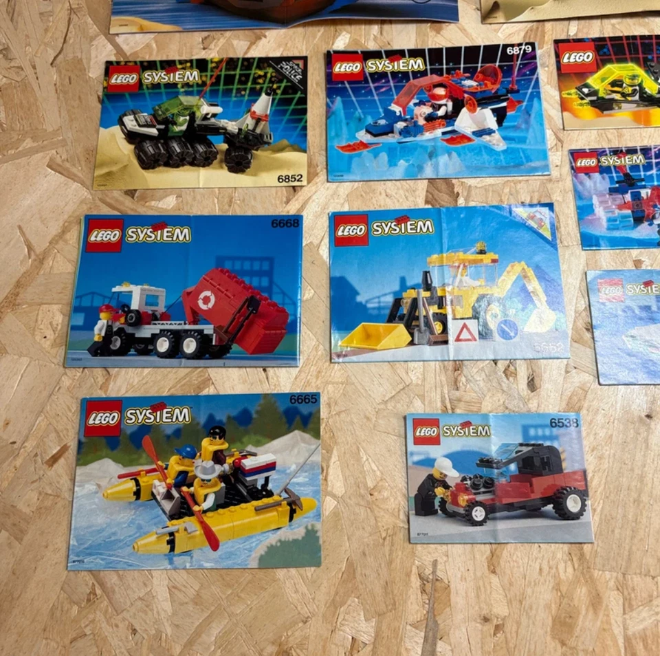 LOTTO 14 MANUALI ISTRUZIONI LEGO SYSTEM VINTAGE COMPLETI - Immagine 4 di 4