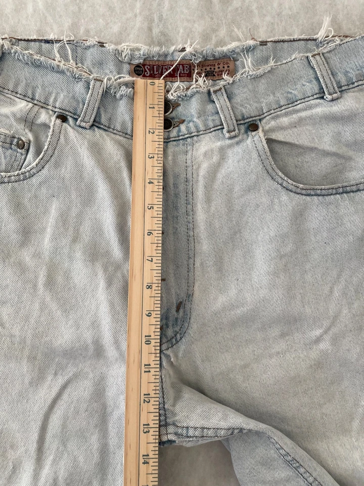 Vintage Levi's Silver Tab women's bermuda jean shorts size L Made In USA - Image 4 of 4