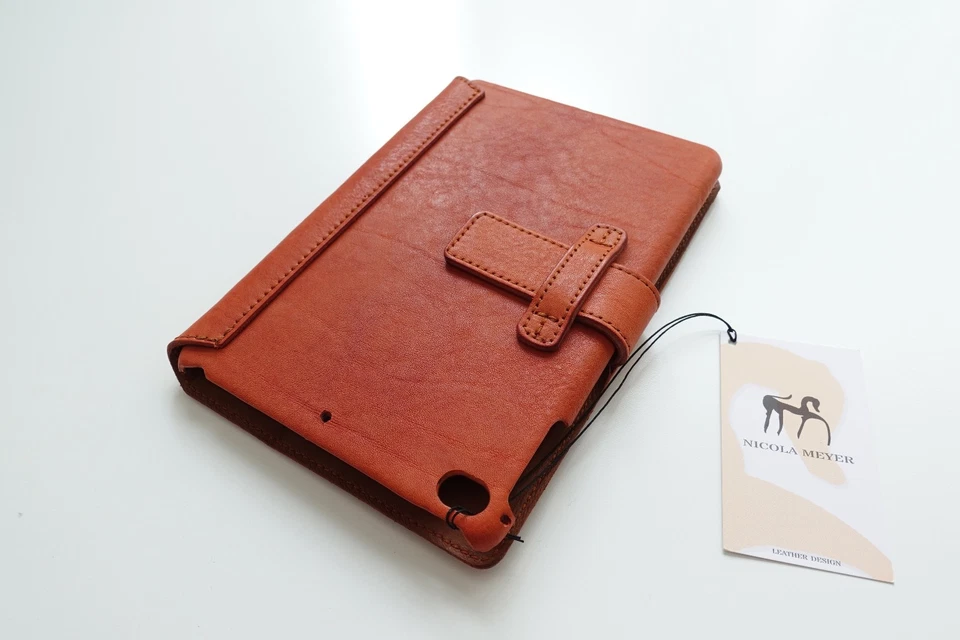 IPAD–HÜLLE MINI 4/5, NATURLEDER, MANUFAKTUR NICOLA MEYER, NEUPREIS € 170,00