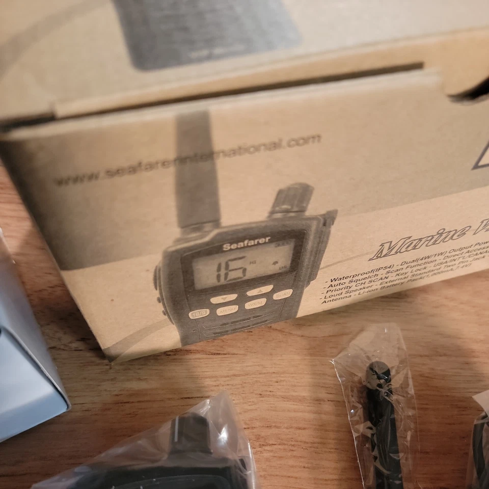 Radio marina Seafarer H150 VHF impermeable Foto 3 de 4