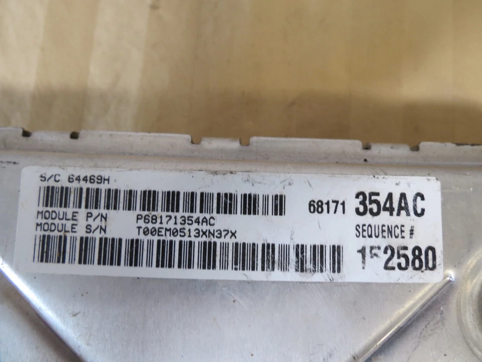 Dodge Charger Chrysler 300 2013 13 unidad de control del motor ECU 68171354AC 05150696AC Foto 4 de 4