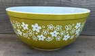 Vintage Pyrex Green Crazy Daisy Spring Blossom Nesting Mixing Bowl #403 2.5 Qt.