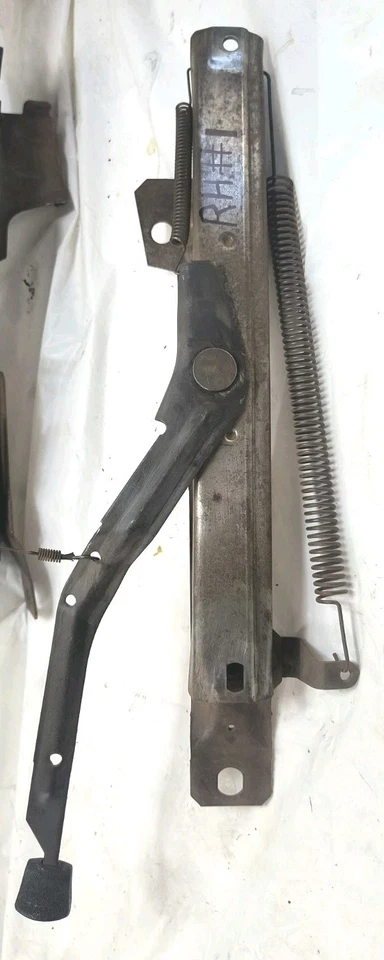 82-92 CAMARO Z28 RS FIREBIRD TA GTA IROC RH Seat Track Manual Passenger Side #1 - Image 3 of 4