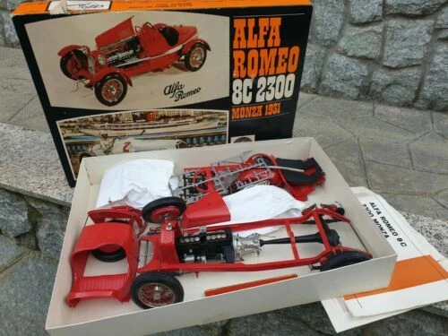 Modellini statici di auto da corsa sportive e turistiche Pocher scala 1:8