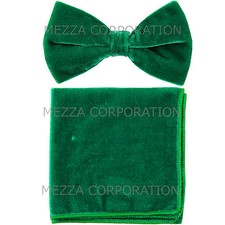 New in box Vesuvio Napoli men's pre tied Bow tie  Hankie Velvet Emerald Green