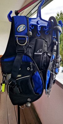 Oceanic Taucher-Jacket BCD schwarz/blau mit integrierten Bleitaschen