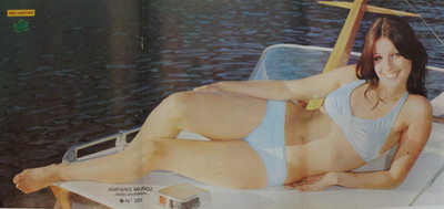 1974 AMPARO MUNOZ MISS UNIVERSE Three-Paged Poster 11'' x 24'' Spain Vintage Item