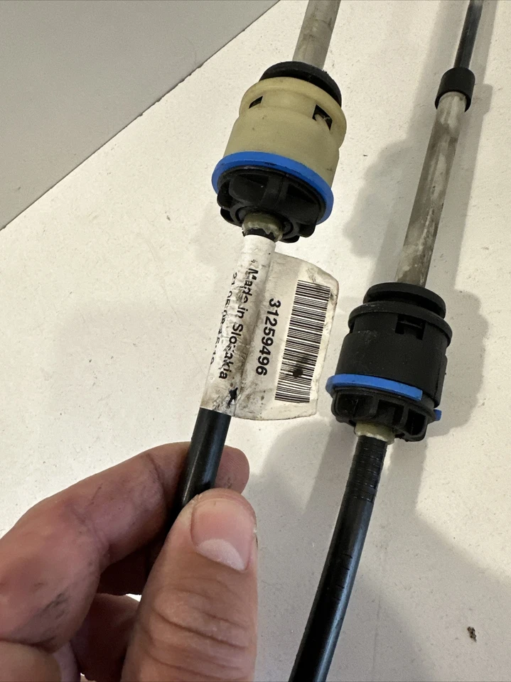 Cable de acoplamiento de engranajes manual Volvo C70 6 velocidades 31259496 convertible 2,0D 2008 Foto 4 de 4