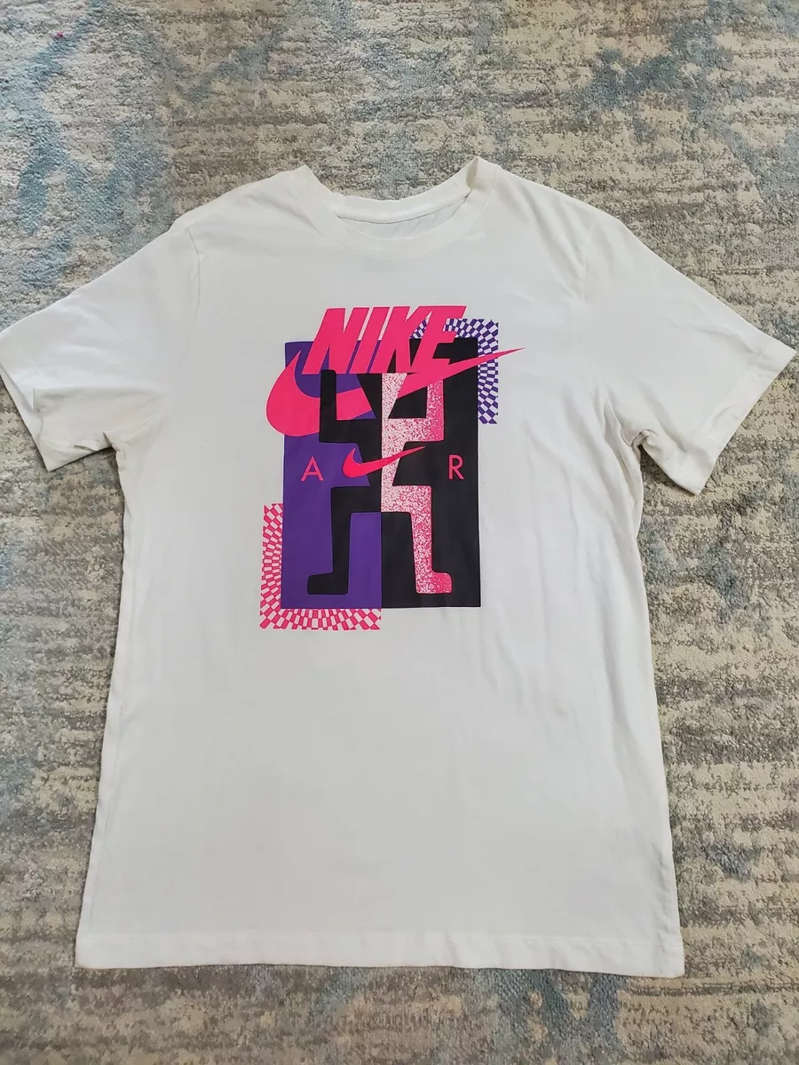 Pink white nike shirt sale