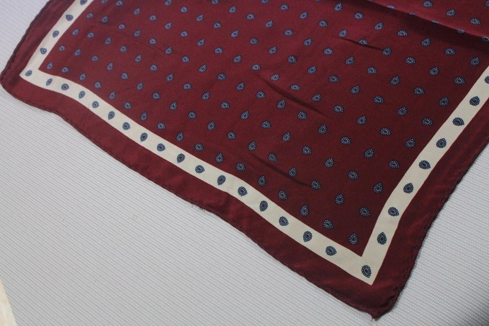 STRUKTON Hombre Pañuelo Seda 62"x14 1/2" Hecho en Italia Foto 4 de 4