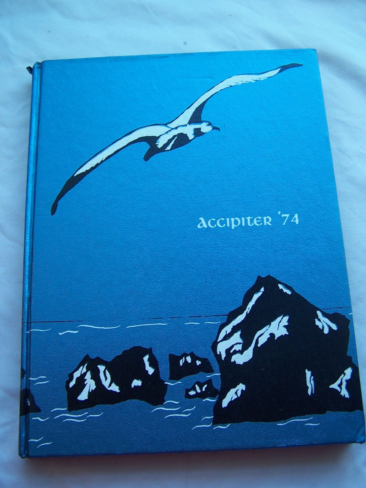 1974 La Salle High School Yearbook Milwaukie, Oregon  Accipiter
