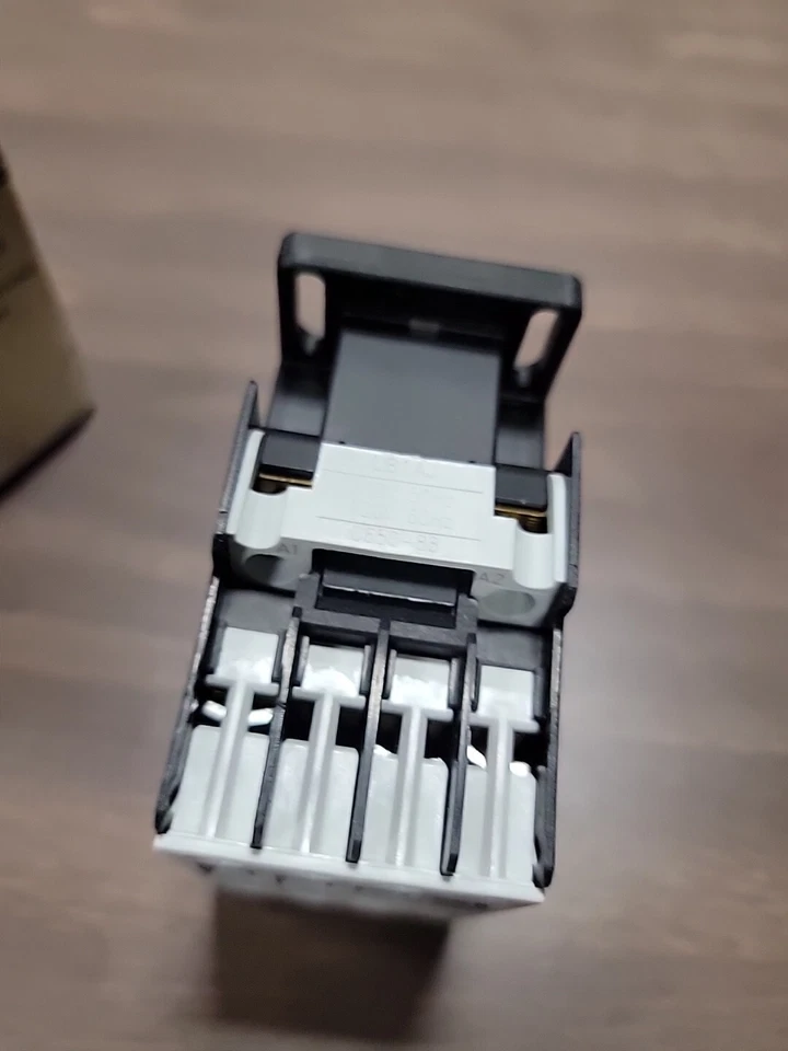 LS7K.10-AO, AEG, Ls-K 3-Pole Contactor (Open Type) 32A 1No Aux 120V60Hz Ls7K-Ao - Image 4 of 4