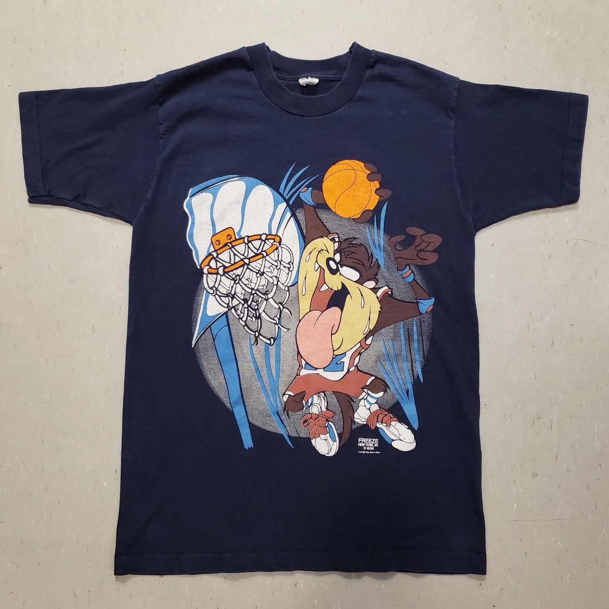 Vtg 90s TAZ FREEZE NY BASKETBALL Cartoon TShirt Navy Looney Tunes