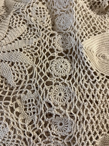 New Old Stock KEECO Cottage Crochet Coverlet & 2 Pillow Shams QUEEN Set - Picture 12 of 17