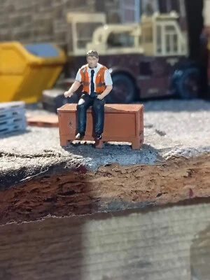 SCALE 3D Scale3d 00/1:76 Figures Hand Painted Locomotive/Vehicle Driver Wearing Hi-Viz