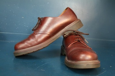 Vintage Dr Martens Airwair braune Schuhe Größe 9 Mod Goth Punk Doc's Skin