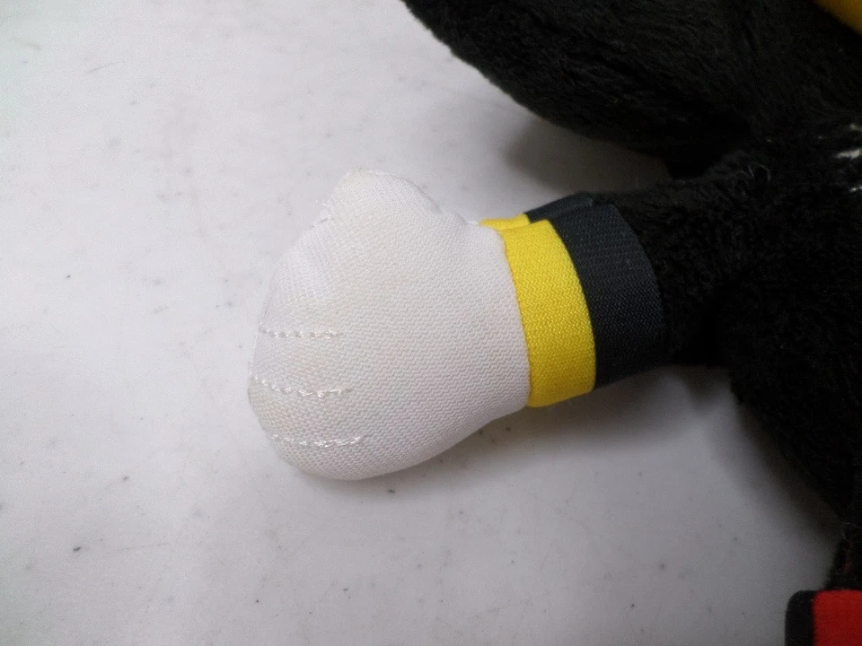 Sonic The Hedgehog: Shadow 9 Inch Plush Jakks Pacific 2023 - Image 3 of 4