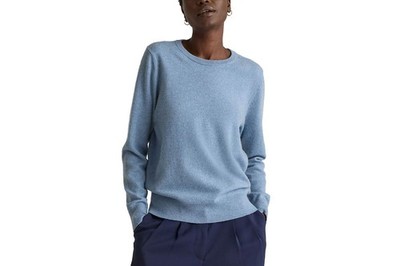 Quince Mongolian Cashmere Crewneck Sweater in Faded Denim
