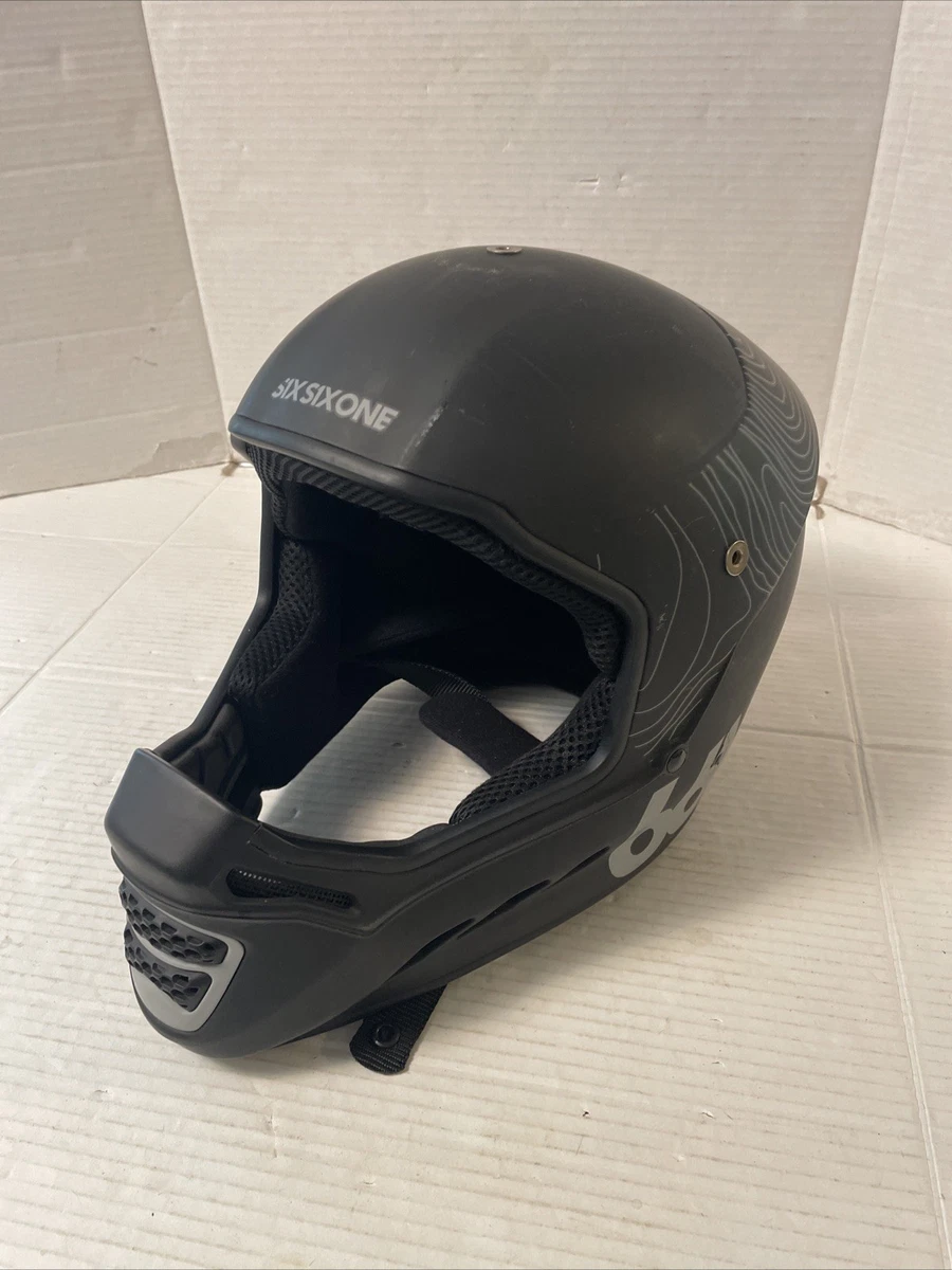 detroit lions monday night football helmets Riddell Speed Authentic Helmet – Green Gridiron, Inc size and mini versions images.stockx.com/images/Lululemon-New-Crew-22L-Up... Size:59 (L) Lane Splitter