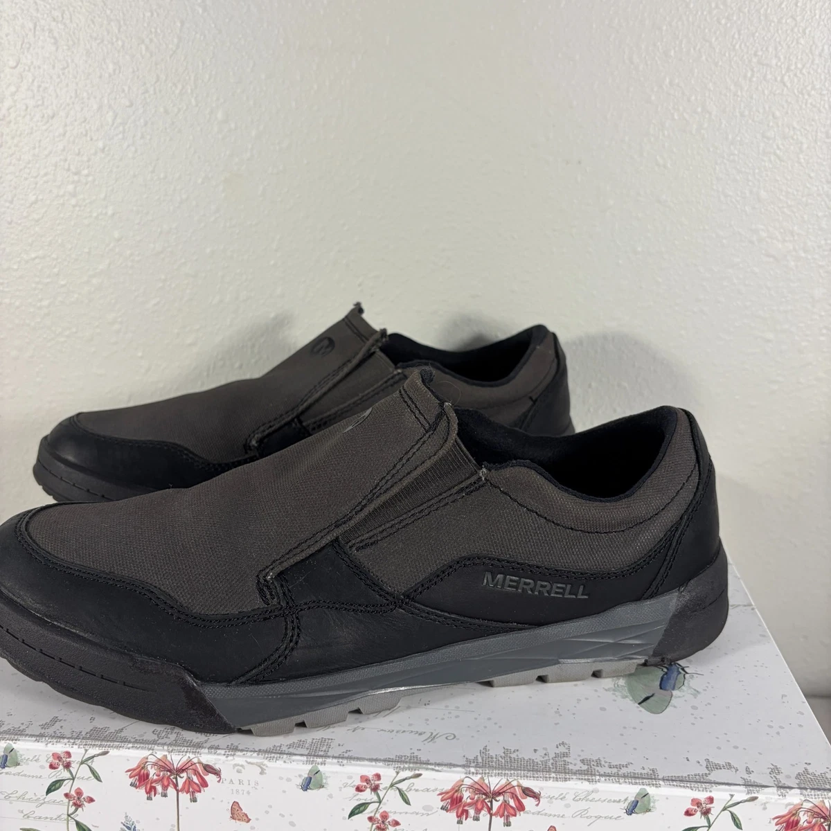 Merrell Black Loafers Slip-Ons with Minimalist Design Amazon.com | Merrell Jungle Moc Nubuck Black/Black | Loafers  main image 4