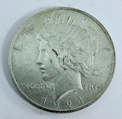 1924 United States Silver Peace Dollar $1 90% Silver Extra Fine Condition #622
